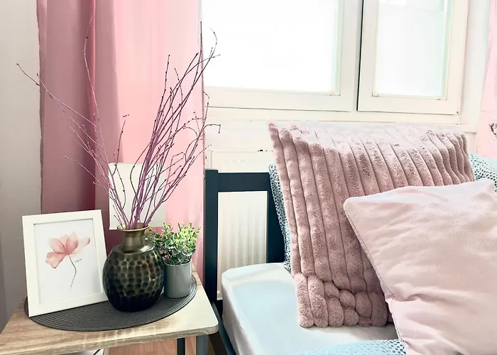 Nr.1 Perfect 3 Bedrooms Near To Main Train Station *